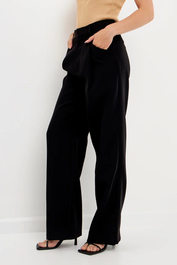 Black The Maxwell Pant Model Detail