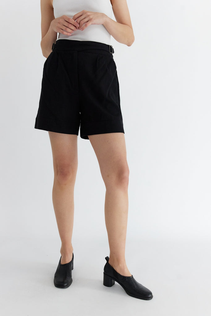 The Lia Shorts Model Detail