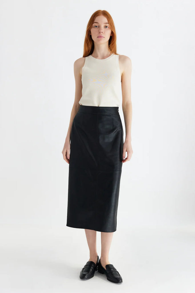 The Margot Skirt Model